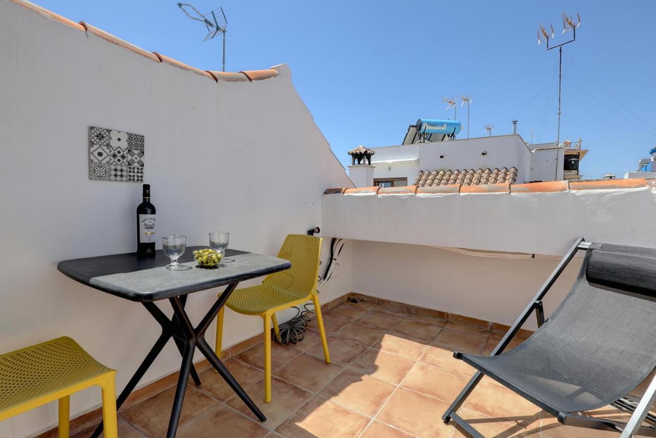 Unique Andalusian Townhouse Next To Beach Естепона Екстериор снимка
