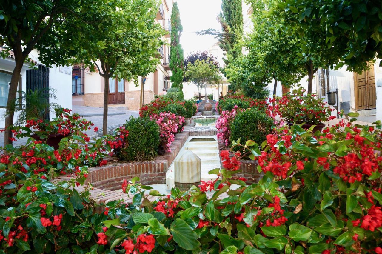 Unique Andalusian Townhouse Next To Beach Естепона Екстериор снимка
