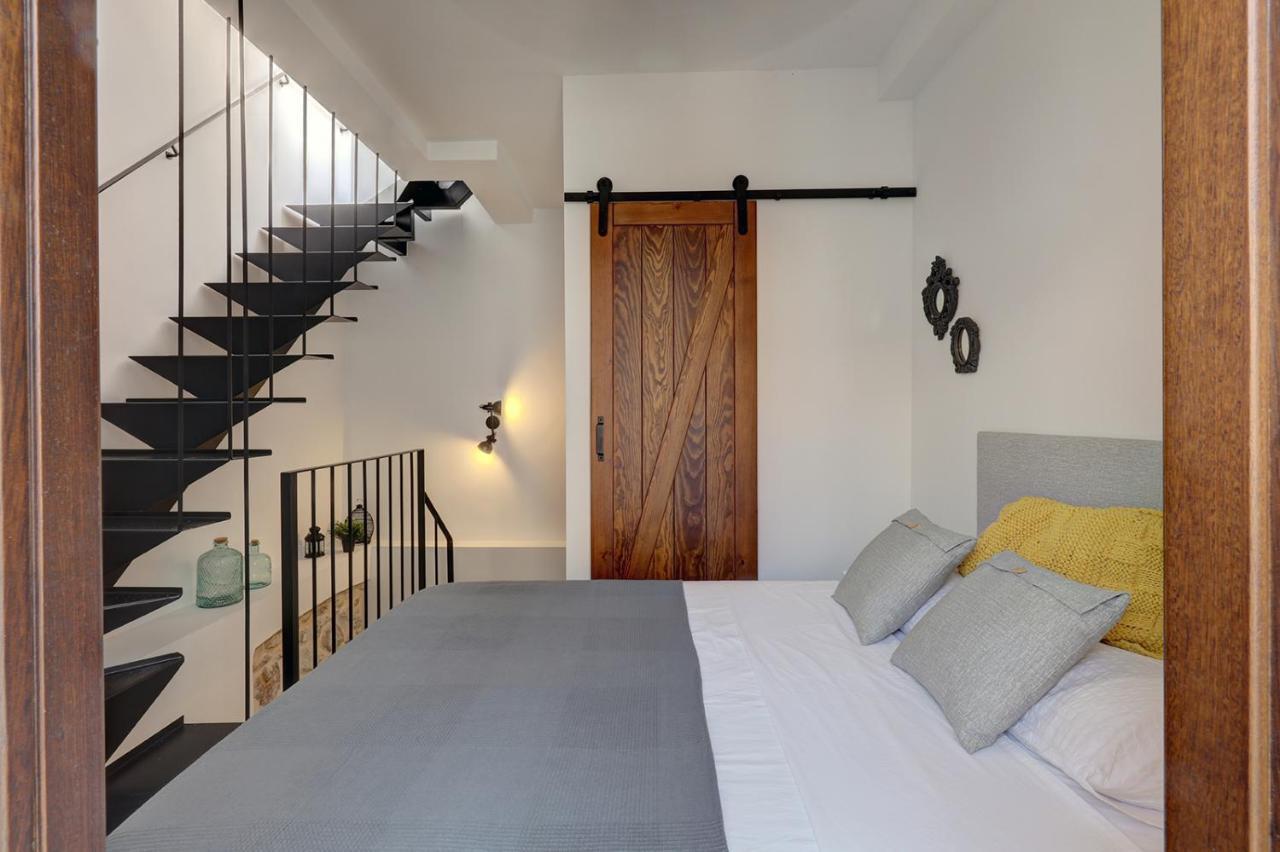 Unique Andalusian Townhouse Next To Beach Естепона Екстериор снимка