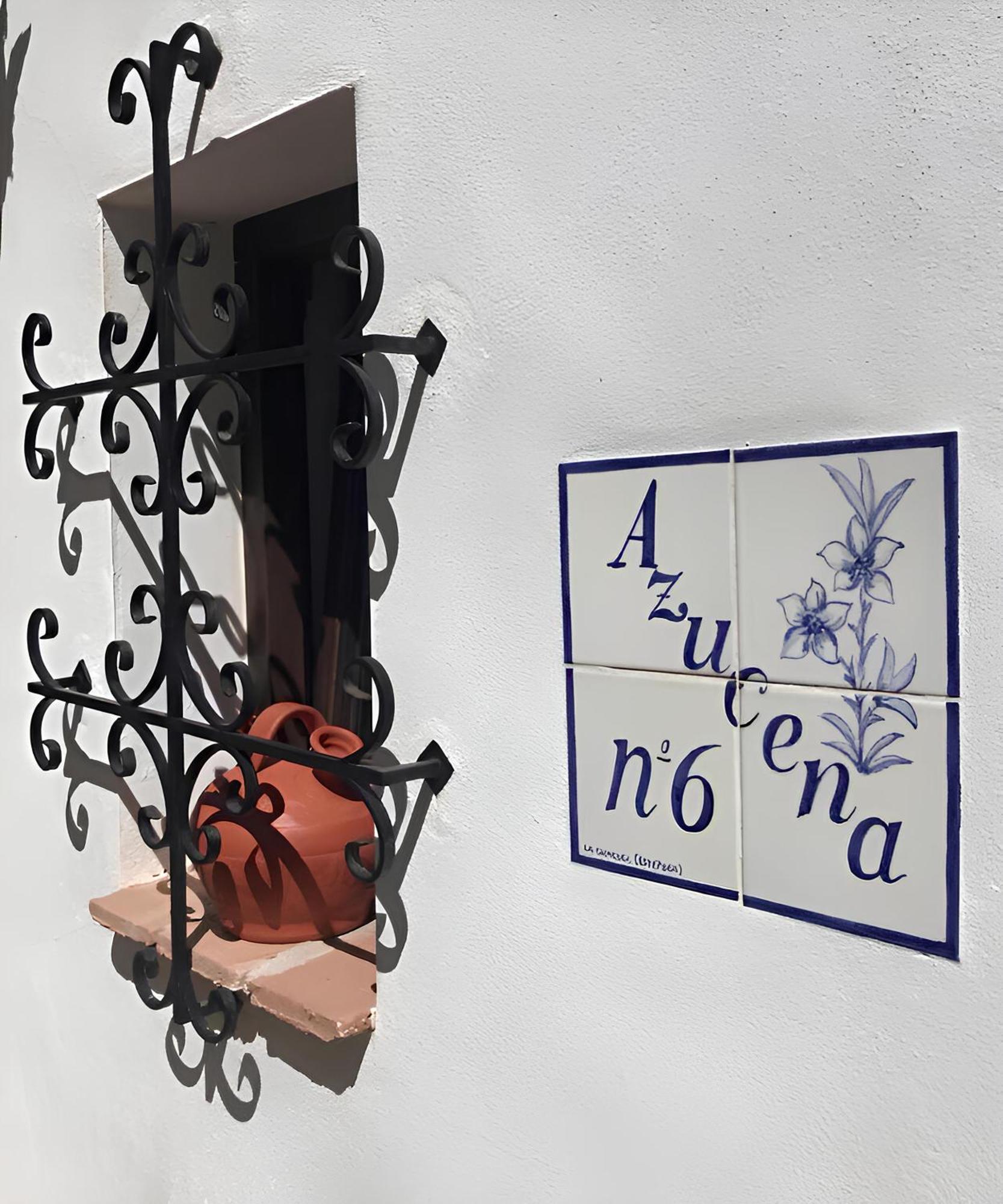 Unique Andalusian Townhouse Next To Beach Естепона Екстериор снимка